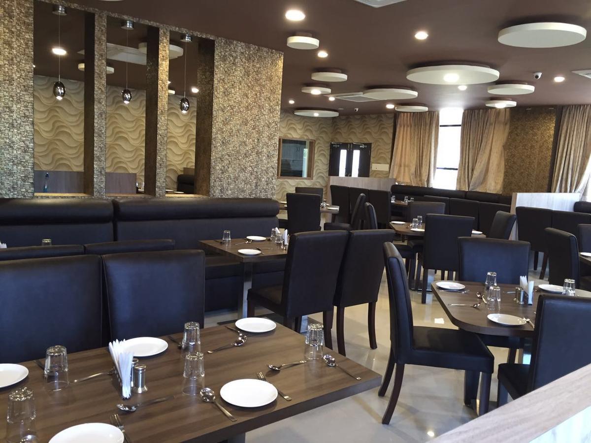 Park Hotel And Resort Kaglipur Εξωτερικό φωτογραφία